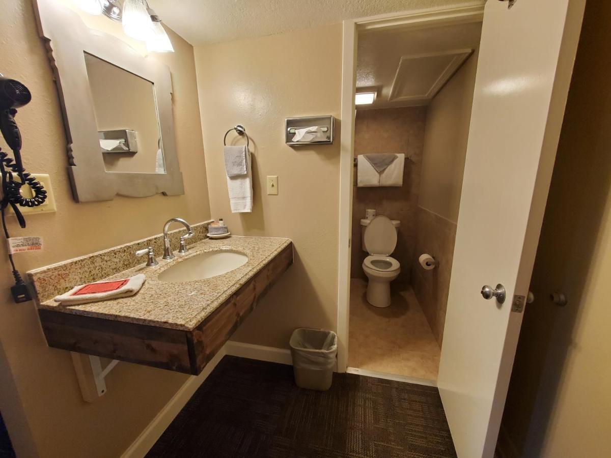 Kansas Country Inn Oakley Luaran gambar