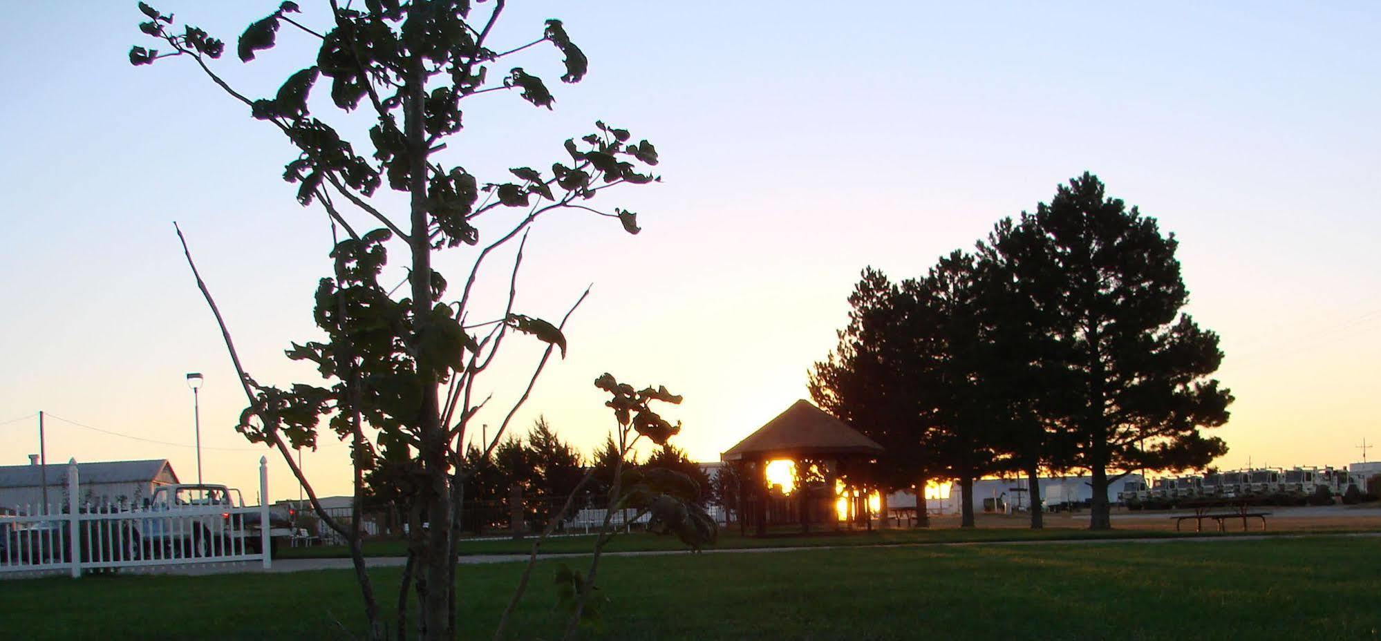 Kansas Country Inn Oakley Luaran gambar